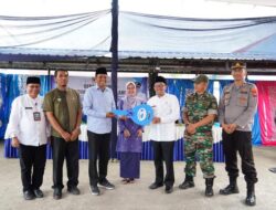 Perhatikan Jangkauan Layanan Kesehatan Masyarakat, Bupati Eka Putra Serahkan Satu Unit Ambulance