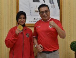 Pj Wako Jasman Jamu Atlet Karate Zahratus Syifa Peraih Medali Emas