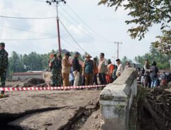 Jembatan Semakin Ambruk, Bupati Eka Putra : Tiga Jembatan Di Tanah Datar Akan Dibangun Secara Permanen