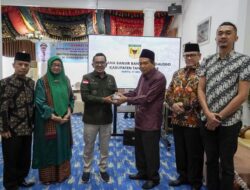 Bupati Eka Putra Terima Bantuan Dari Kerajaan Pagaruyung Untuk Korban Bencana Di Tanah Datar