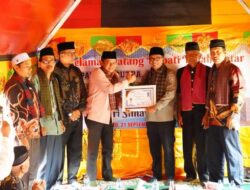 Atas Perhatian dan Sumbangsih ke Nagari, Bupati Eka Putra Terima Penghargaan Dari Nagari Simawang