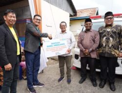 Bupati Eka Putra Terima CSR 1 Unit Ambulance dari BNI Peduli Untuk Nagari Bungo Tanjuang