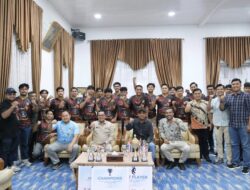 Wakili Sumbar, Bupati Eka Putra Lepas Tim Futsal Tanah Datar Berlaga Di Pematang Siantar