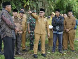 Kunker ke Nagari Jaho, Bupati Eka Putra Tinjau Lokasi Perencanaan Pembangunan PAUD dan TK