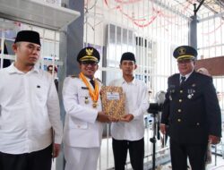Peringatan HUT RI Ke 80, Bupati Eka Putra Serahkan 84 Remisi Warga Binaan Rutan Kelas II B Batusangkar