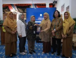 Ketua TP PKK Tanah Datar Ny. Lise Eka Putra Ikut Dampingi Tim Akreditasi Pusat Dalam Rangka Penilaian Akreditasi Perpustakaan Daerah Tanah Datar