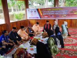 Menduniakan Randang, Wabup Ahmad Fadly Didampingi Ketua GOW Ny. Dewinda Ahmad Fadly Makan Bajamba Dengan Rombongan Master Chefs International
