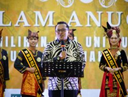 Bupati Eka Putra Buka Resmi Malam Anugerah Uda Uni Duta Wisata Kabupaten Tanah Datar Tahun 2025