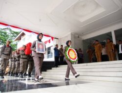 Suasana Sedih dan Duka Warnai Prosesi Bupati dan Wabup Lepas Almarhum Asisten Perekonomian dan Pembangunan ke Peristirahatan Terakhir