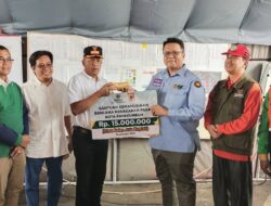 Wabup Ahmad Fadly Serahkan Bantuan Pasca Kebakaran Pasar Kota Payakumbuh