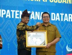 Berkomitmen Memberi Akses Keadilan Kepada Masyarakat, Pemkab Tanah Datar Diganjar Penghargaan