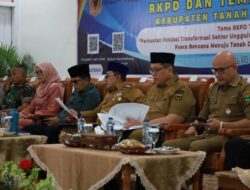 Jalan Berlubang Kendala Investor Masuk ke Tanah Datar, Bupati Minta TKD Provinsi Dialokasikan untuk Perbaikan