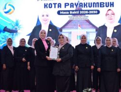 Wakil Ketua DPRD Hurisna Jamhur Perkuat Peran Perempuan Lewat Kepengurusan PERWOSI Kota Payakumbuh