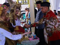 Ketua DPRD Payakumbuh Hadiri “Mambangkik Adat Salingka Nagari”, Tegaskan Pelestarian Adat sebagai Penguat Jati Diri Generasi Muda