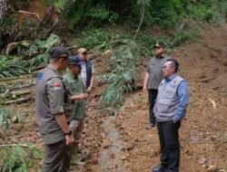 Bupati dan Wakil Bupati Tanah Datar Tinjau Lokasi Longsor, Pastikan Seluruh Dampak Bencana Terdata
