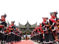180 Baju Milik Kebanggaan Masyarakat Nagari Padang Magek Sita Perhatian Pengunjung Festival Minangkabau