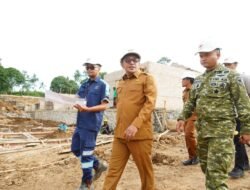 Bupati Tanah Datar Eka Putra, SE. MM. Meninjau Pembangunan Hunian Tetap (Huntap) di Rambatan
