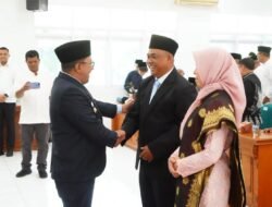 Bupati Eka Putra Lantik Inoki Ulma Tiara sebagai Direktur Perumda Air Minum Tirta Alami 2026–2031