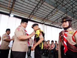 Ketua Kwartir Cabang (Kwarcab) 0304 Ahmad Fadly, S.Psi Lepas Kontingen Gerakan Pramuka Kabupaten Tanah Datar Ikuti Jamnas XII Ke Cibubur