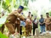Bupati Eka Putra Beserta Kepala OPD Ziarah ke Makam Almarhum H. Afrizon