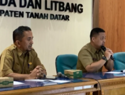 Dinas Kominfo Kab.Tanah Datar Sosialisasikan Aplikasi E-Media Kepada Wartawan