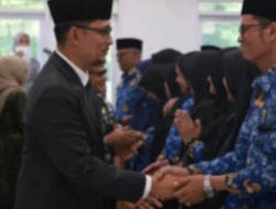 Sekda Tanah Datar Lantik Pejabat Manajerial dan Serahkan SK Kepala UPTD TK serta Kepala UPT SD dan SMP